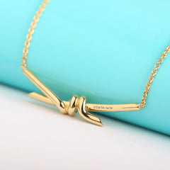 KNOT NECKLACE GOLD