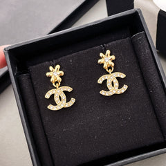 MINI FLOWER DOUBLE C DIAMOND GOLD EARRINGS