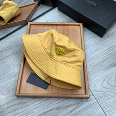 BUCKET HAT IN GOLDEN YELLOW RE-NYLON 234109