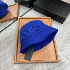 BUCKET HAT IN AZURE BLUE RE-NYLON 234099