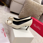 BELLE VIVIER PUMPS IN OFF WHITE GLOSSY CALFSKIN GOLD BUCKLE