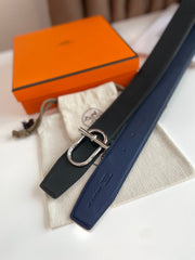 HM ITHAQUE BELT SILVER BUCKLE & REVERSIBLE NAVY BLUE AND BLACK LEATHER STRAP 38MM