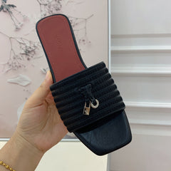 LP RAFFIA CHARMS FLATS SANDAL BLACK CALFSKIN