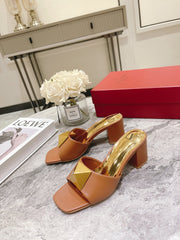 ONE STUD HEELED MULE 60 MM IN BRONZE BROWN CALFSKIN