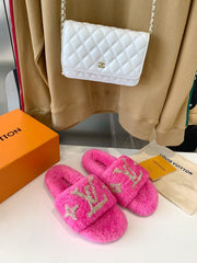 LV WOMEN'S PASEO FLAT SLIPPER IN BRIGHT PINK FLEECE WITH TAN BROWN LOGO