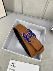 CC 30MM BELT IN BRONZE BROWN GRAINED CALFSKIN WITH NAVY BLUE METAL LOGO
