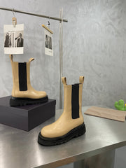 LUG CHELSEA BOOT IN CAMEL BEIGE CALFSKIN