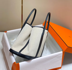 GARDEN PARTY 36CM IN WHITE TOILETS COTTON CANVAS AND BLACK CALFSKIN