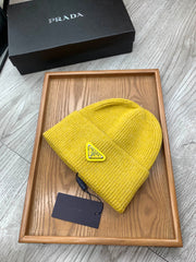 BEANIIE HAT IN CLASSIC YELLOW WOOL 335035