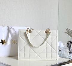 MEDIUM TOTE BOOK 26 BAG IN WHITE CALFSKIN