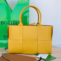 SMALL ARCO TOTE 30 IN TULIP TREE YELLOW LAMBSKIN