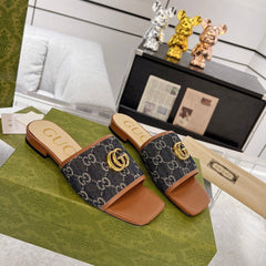 GG EXCLUSIVE SLIDE SANDAL CARAMEL AND BLACK FABRIC