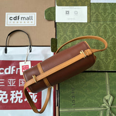 EQUESTRIAN STYLE SHOULDER BAG 21 IN BROWN CALFSKIN GOLD HARDWARE