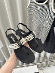 CLASSIC THONG SANDALS PEARL CHAIN IN BLACK LAMBSKIN