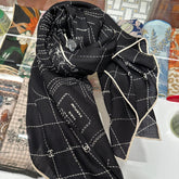 CHANEL 25S SCARF 140 IN SILK WOOL 726479