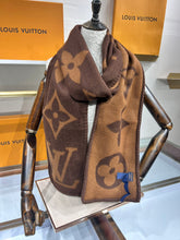 LV SCARF 240 CM IN CASHMERE 737199