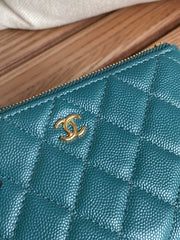 CC CLASSIC SMALL 15 ZIPPED POUCH IN PINE GREEN GRAINED CALFSKIN