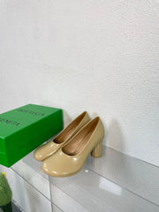 ATOMIC HIGH PUMP 9 CM IN BISQUE BEIGE CALFSKIN