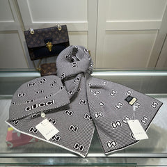 SET SCARF AND HAT IN BLACK MIX WHITE WOOL AND CASHMERE 946332