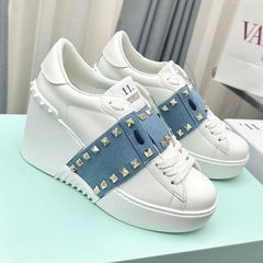 FLATFORM ROCKSTUD UNTITLED SNEAKER IN WHITE CALFSKIN MIX AEGEAN BLUE FABRIC