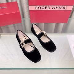 TRÈS VIVIER MARY JANE IN BLACK VELVET CRYSTAL BUCKLE