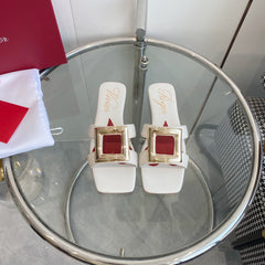 VIV' BY THE SEA LOVE METAL MULES IN WHITE CALFSKIN GOLD BUCKLE