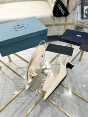 MEDIUM HEEL SLINGBACK ATTACHED CREATIVE FLOWERS IN BEIGE PATENT CALFSKIN