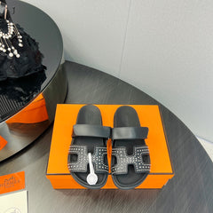 CHYPRE SANDAL BLACK CALFSKIN STYLIZED