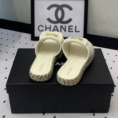 Double CC Women New Trendy Calfskin Slippers White