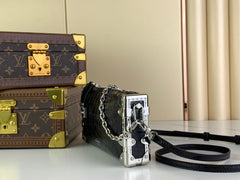 SLIM TRUNK 23 IN BLACK CROCODILE PATTERN CALFSKIN SILVER HARDWARE