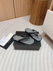 CC WOVEN FLIP FLOP WHITE MIX BLACK SHEEPSKIN