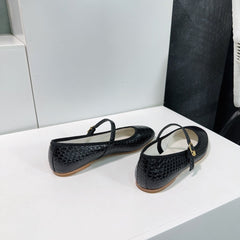BALLET FLAT IN BLACK EMBOSSED CALFSKIN