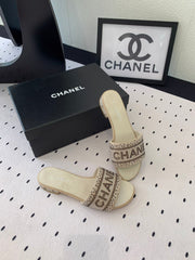 CC RHINESTONE LETTER SLIPPERS BEIGE LAMBSKIN
