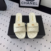 CC SLIPPERS IN WHITE CALFSKIN