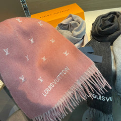 SCARF 190 CM IN SALMON PINK CASHMERE WITH WHITE LOGO 396328