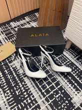 SLINGBACK HEEL 10 CM IN WHITE PATENT CALFSKIN