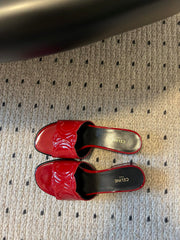 CLEMENCE MULE IN RUBY RED LAMBSKIN AND PATENT CALFSKIN