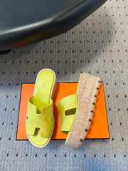 EZE SANDAL 85 MM IN NEON YELLOW CALFSKIN