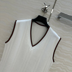 GUCCI V-NECK SLEEVELESS KNIT TOP IN WHITE