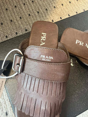 PRADA 25S SHUFFLE LEATHER THONG SANDALS IN BROWN CALFSKIN