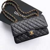 FLAP BAG 25 IN BLACK CAVIAR LEATHER GOLD HARDWARE