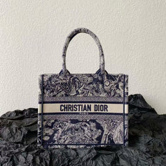 MISS SMALL TOTE 26 IN NAVY BLUE AND WHITE CANVAS