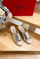 LACE-UP WEDGE SANDALS IN SILVER CALFSKIN WITH STUDS