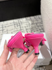KNIFE LAVALIÈRE 45MM MULE IN BRIGHT PINK NYLON JERSEY
