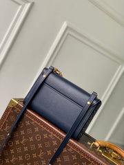 TWIST SLIM 19 IN NAVY BLUE TAURILLON CALFSKIN GOLD HARDWARE