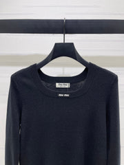 MIUMIU KNITTED SWEATER STYLE 460