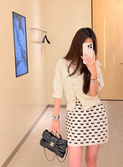 CHANEL 25S SHORT-SLEEVE ROUND-NECK KNIT CARDIGAN 317