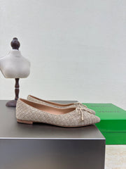 BALLET FLAT IN LIGHT BROWN INTRECCIATO SUEDE WITH BOW