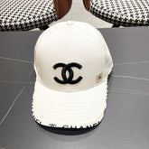 BASEBALL HAT WHITE WITH LETTERING TRIM 672537