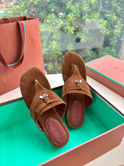 LP THONG SANDALS 25S IN BROWN SUEDE